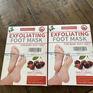 NIB Freeshow exfoliating Moisturizing  foot masks; 2 Boxes, 4 Pairs Boot…